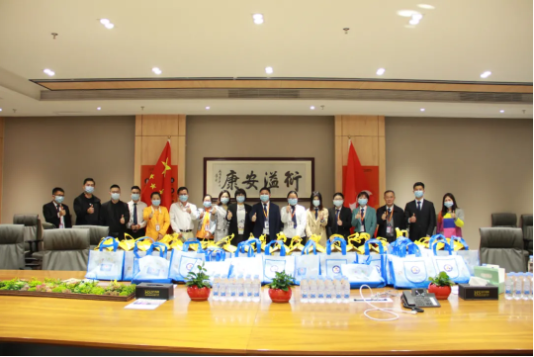 #萬吉送萬家# 市，區(qū)人社局蒞臨衍生健康醫(yī)藥產(chǎn)業(yè)園慰問異地務(wù)工人員