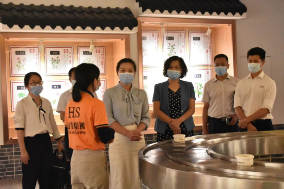 衍生動態(tài)丨廣東省總工會對外交流中心一行蒞臨衍生健康醫(yī)藥產(chǎn)業(yè)園參觀調研