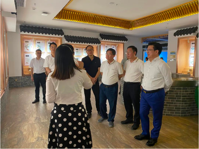 衍生動態(tài)丨揭陽市政協(xié)主席崔建軍一行蒞臨衍生健康產(chǎn)業(yè)園參觀考察